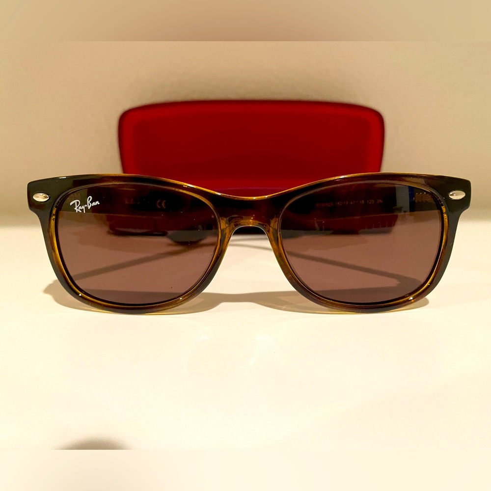 Ray Bans Wayfarer Kids sunglasses